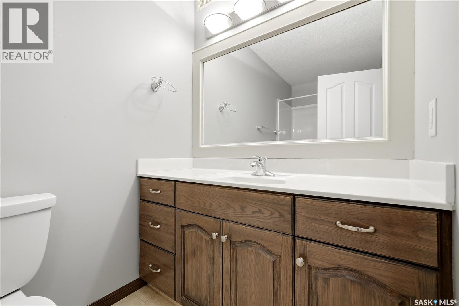 9382 Wascana Mews, Regina, SK - Indoor Photo Showing Bathroom