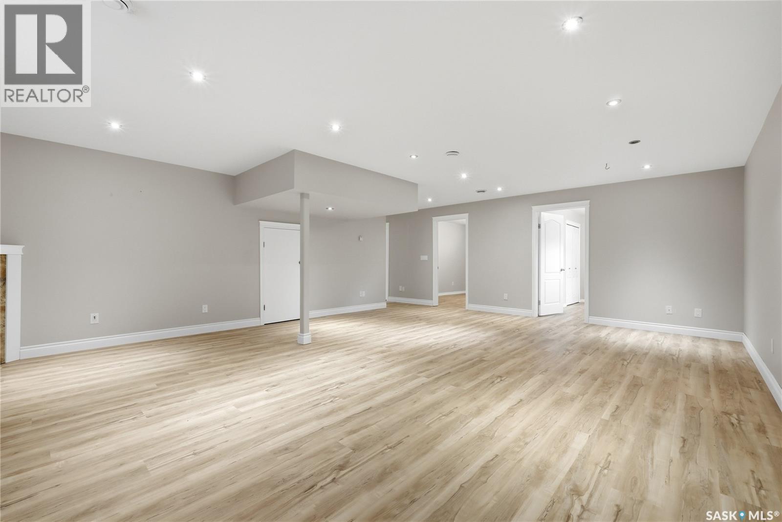 9382 Wascana Mews, Regina, SK - Indoor Photo Showing Other Room