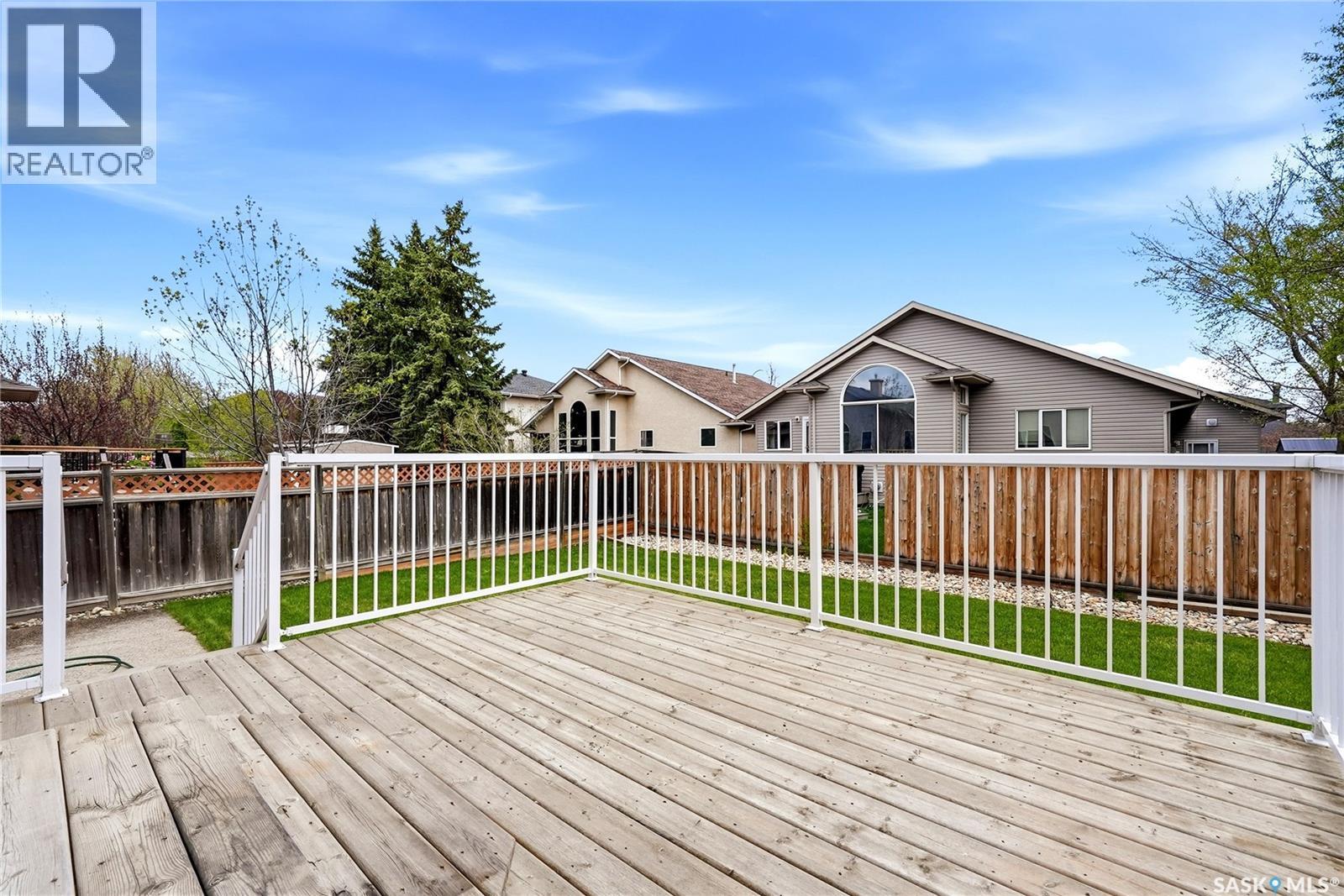 9382 Wascana Mews, Regina, SK - Outdoor