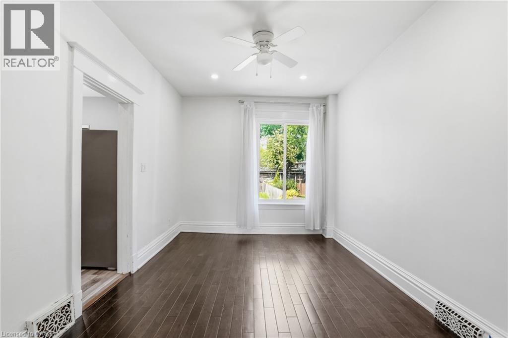 38 Norway Avenue, Hamilton, ON - Indoor Photo Showing Other Room