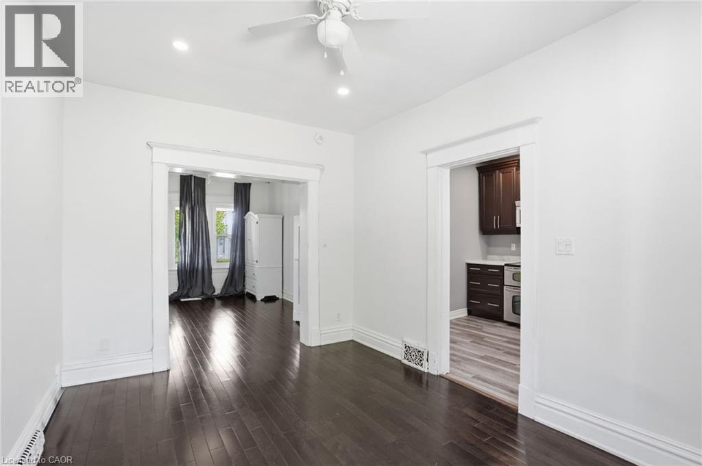 38 Norway Avenue, Hamilton, ON - Indoor Photo Showing Other Room