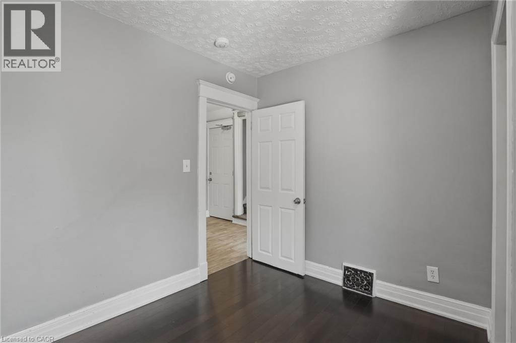 38 Norway Avenue, Hamilton, ON - Indoor Photo Showing Other Room