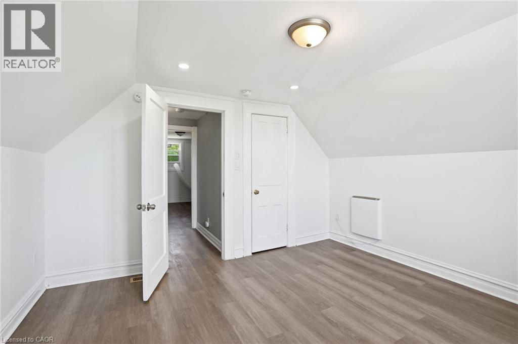 38 Norway Avenue, Hamilton, ON - Indoor Photo Showing Other Room