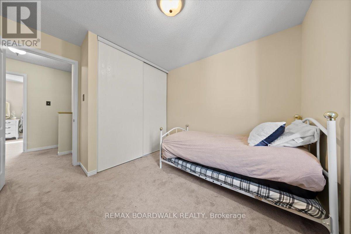 155 Crampton Drive, Carleton Place, ON - Indoor Photo Showing Bedroom