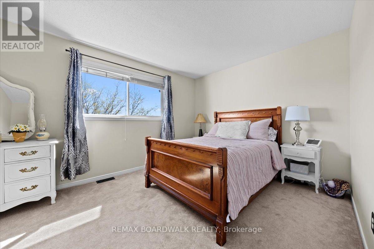 155 Crampton Drive, Carleton Place, ON - Indoor Photo Showing Bedroom