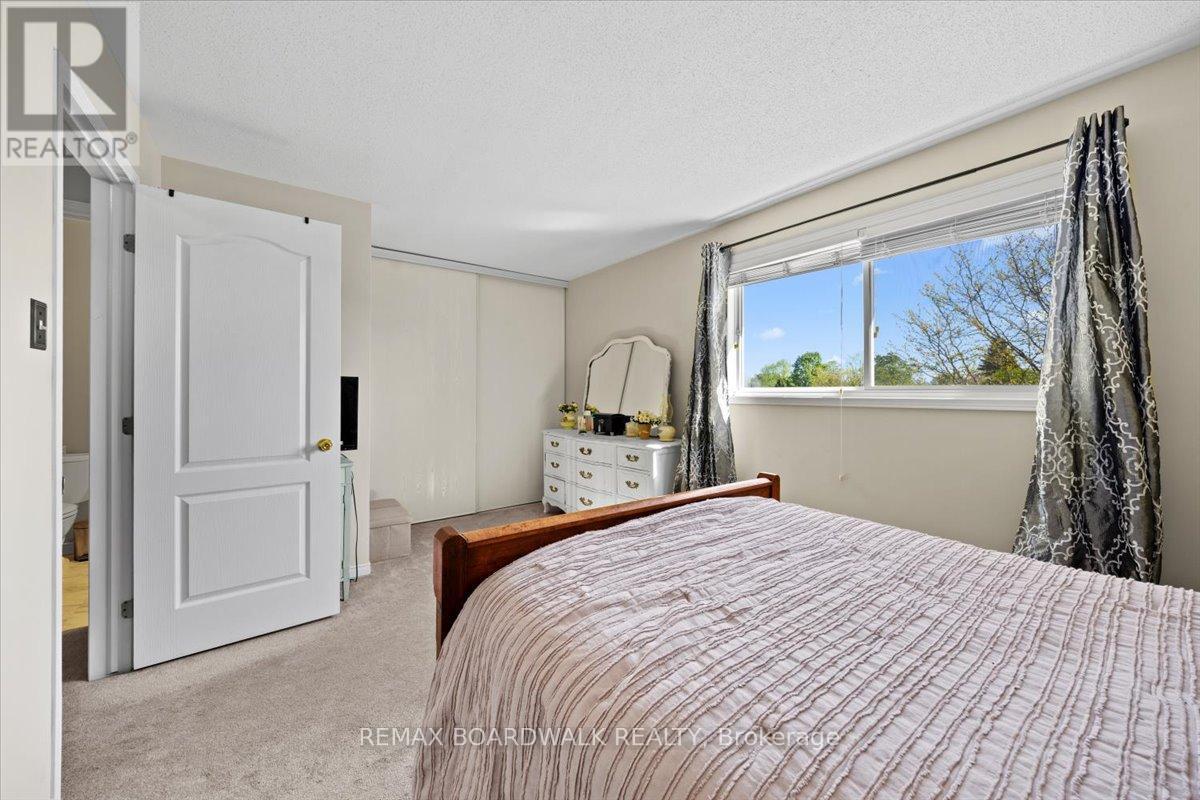 155 Crampton Drive, Carleton Place, ON - Indoor Photo Showing Bedroom