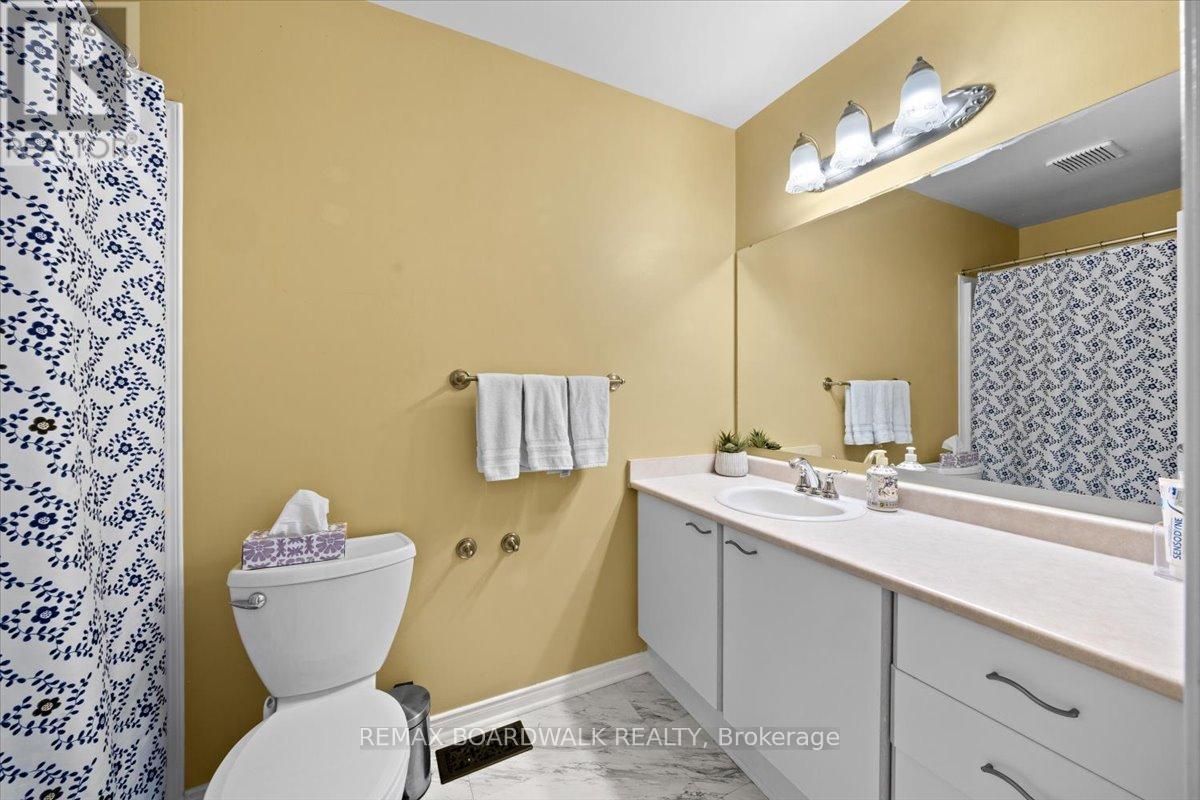155 Crampton Drive, Carleton Place, ON - Indoor Photo Showing Bathroom