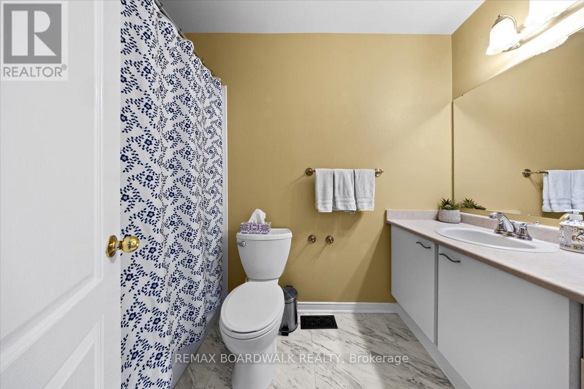 155 Crampton Drive, Carleton Place, ON - Indoor Photo Showing Bathroom