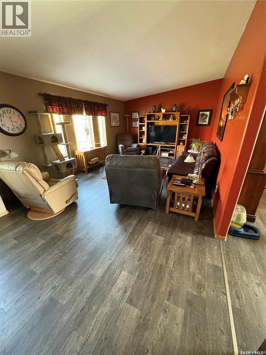 Astren Acreage, Antler Rm No. 61, SK - Indoor