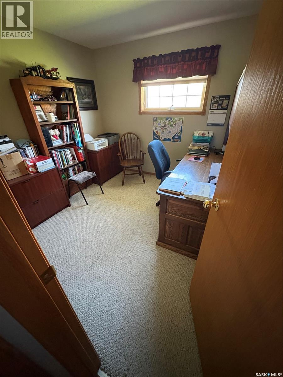 Astren Acreage, Antler Rm No. 61, SK - Indoor