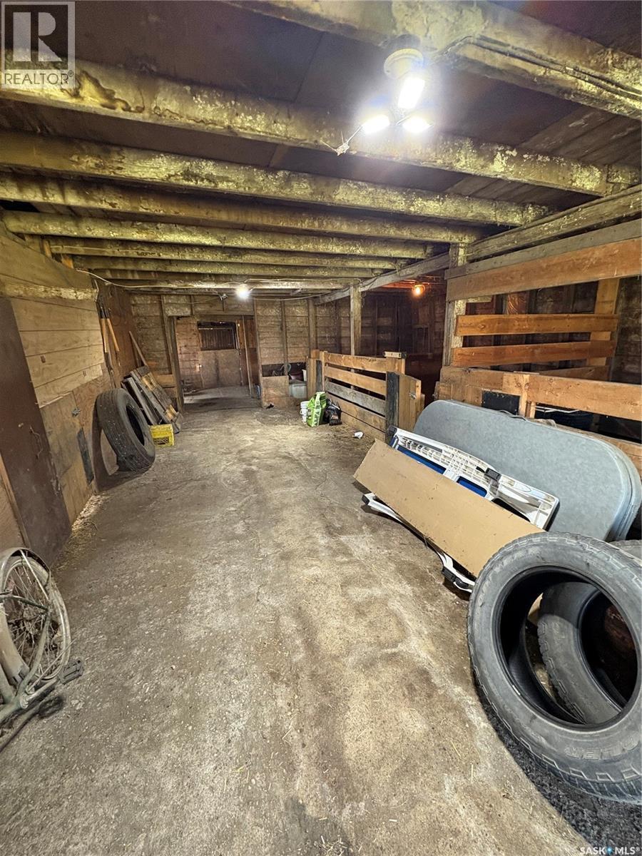 Astren Acreage, Antler Rm No. 61, SK - Indoor