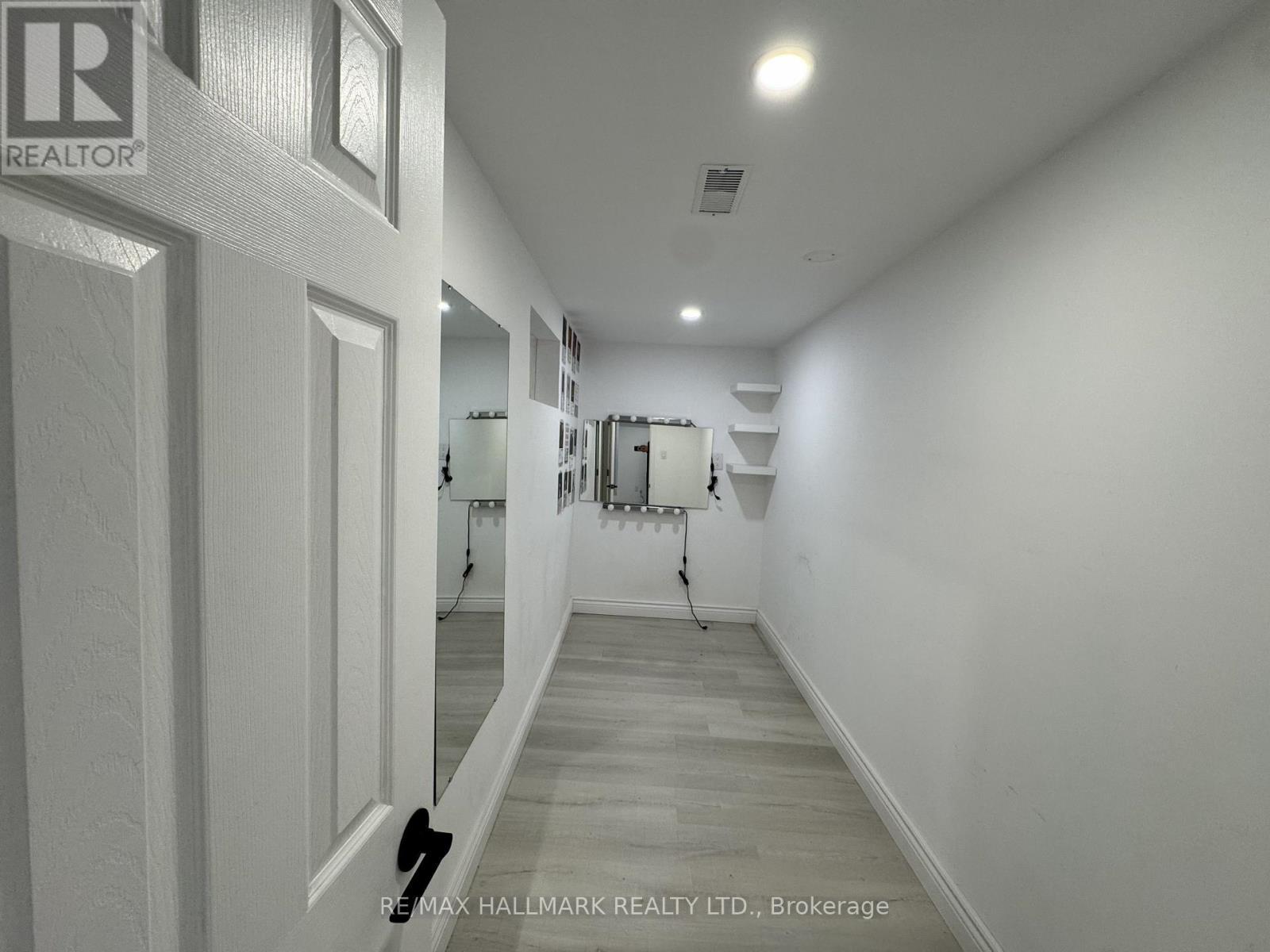 #Basement - 6 Bailey Crescent, Aurora, ON - Indoor Photo Showing Other Room