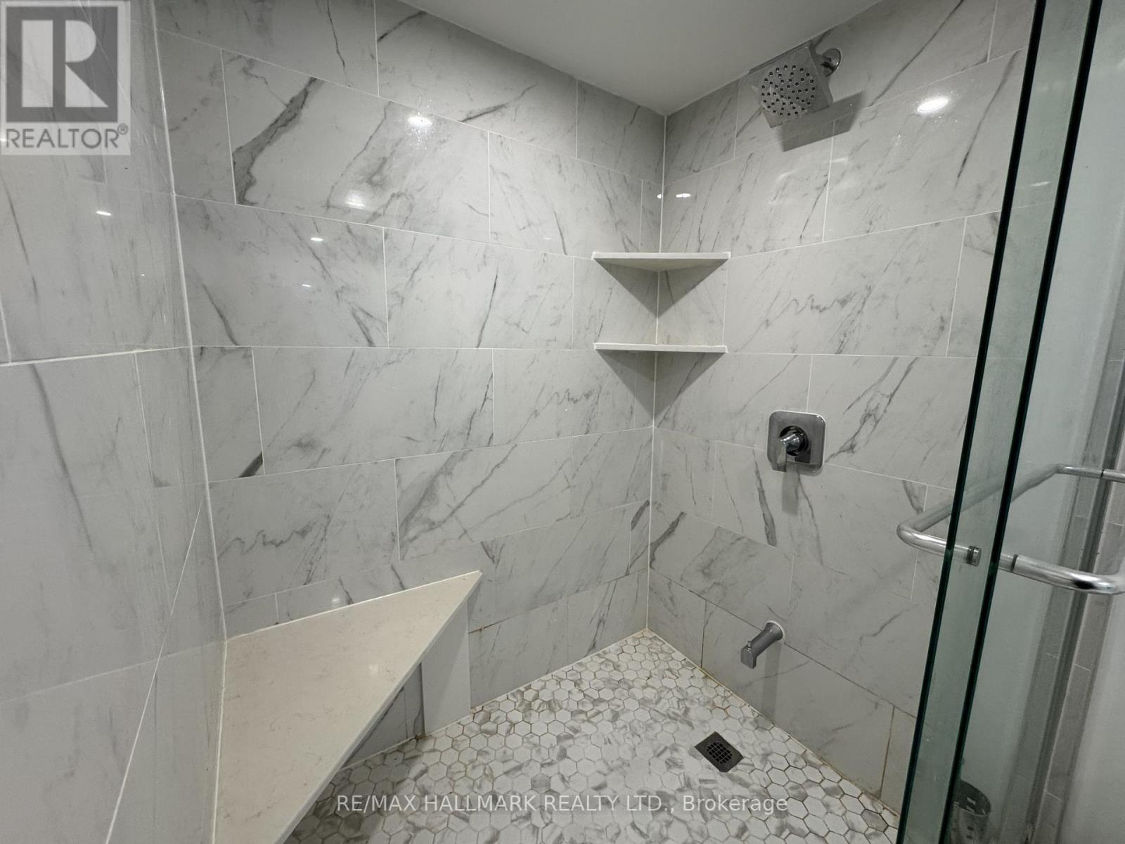#Basement - 6 Bailey Crescent, Aurora, ON - Indoor Photo Showing Bathroom