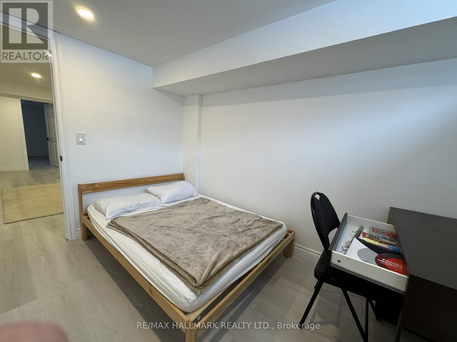 #Basement - 6 Bailey Crescent, Aurora, ON - Indoor Photo Showing Bedroom