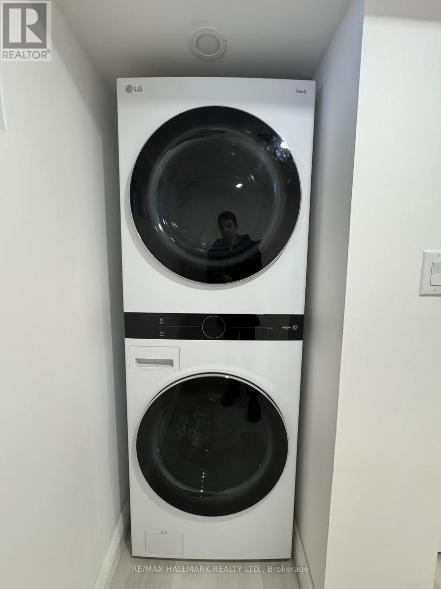 #Basement - 6 Bailey Crescent, Aurora, ON - Indoor Photo Showing Laundry Room