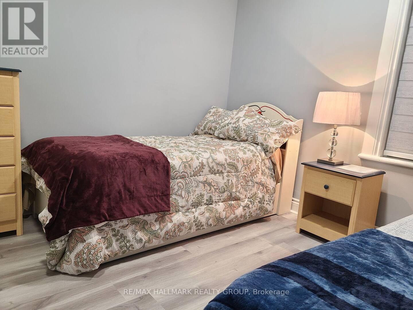 474 Somerset Street W, Ottawa, ON
