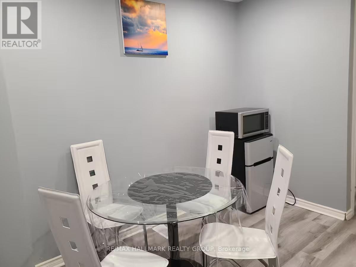 Common Dining area - 474 Somerset Street W, Ottawa, ON