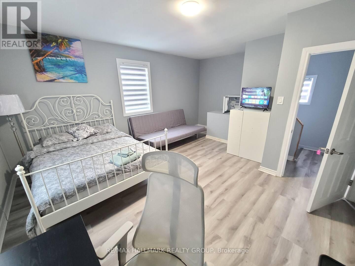 474 Somerset Street W, Ottawa, ON