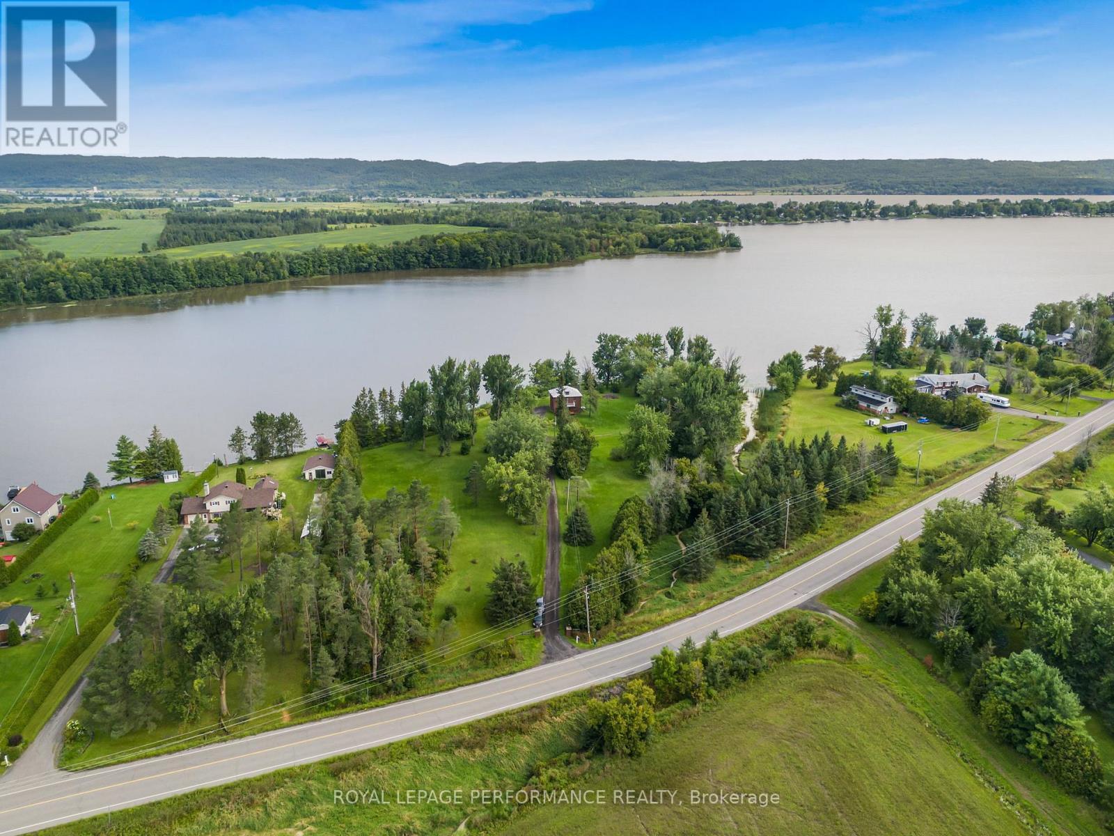 SEE NO NEIGHBORS HEAR NO NEIGHBORS - 2970 Bay Road, Champlain, ON