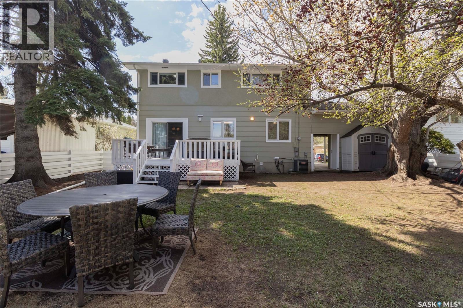 1515 Hilliard Street E, Saskatoon, SK - Outdoor With Deck Patio Veranda