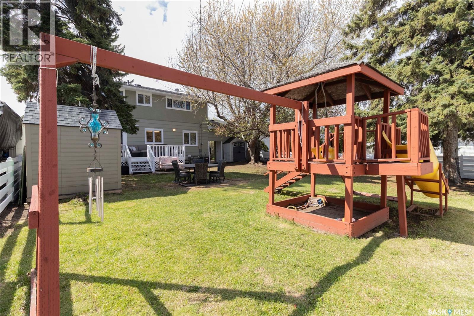 1515 Hilliard Street E, Saskatoon, SK - Outdoor With Deck Patio Veranda