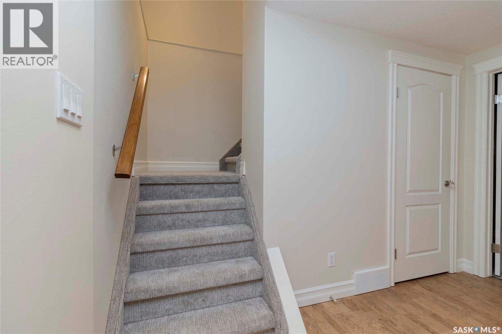 1515 Hilliard Street E, Saskatoon, SK - Indoor Photo Showing Other Room
