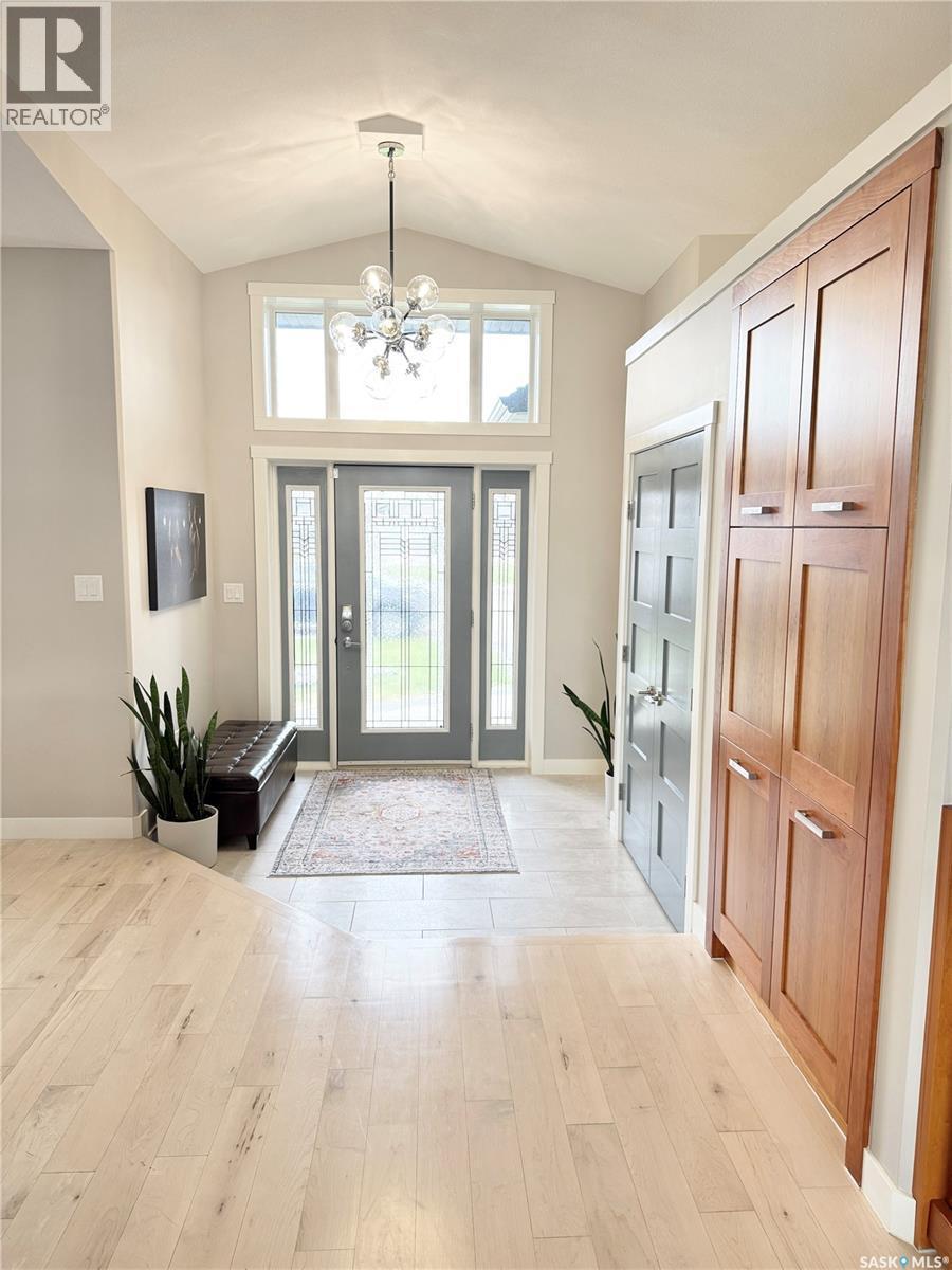 1832 Gordon Miles Place, Weyburn, SK - Indoor Photo Showing Other Room