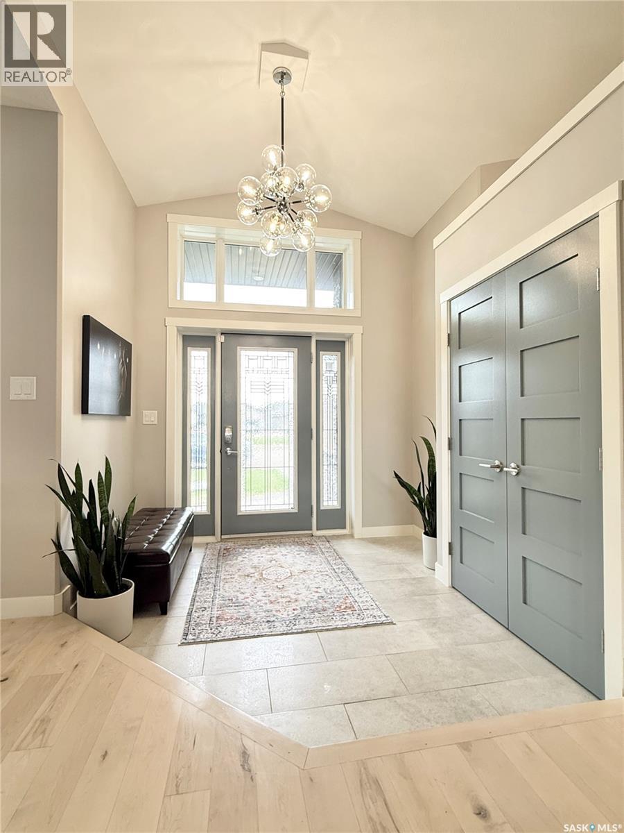 1832 Gordon Miles Place, Weyburn, SK - Indoor Photo Showing Other Room