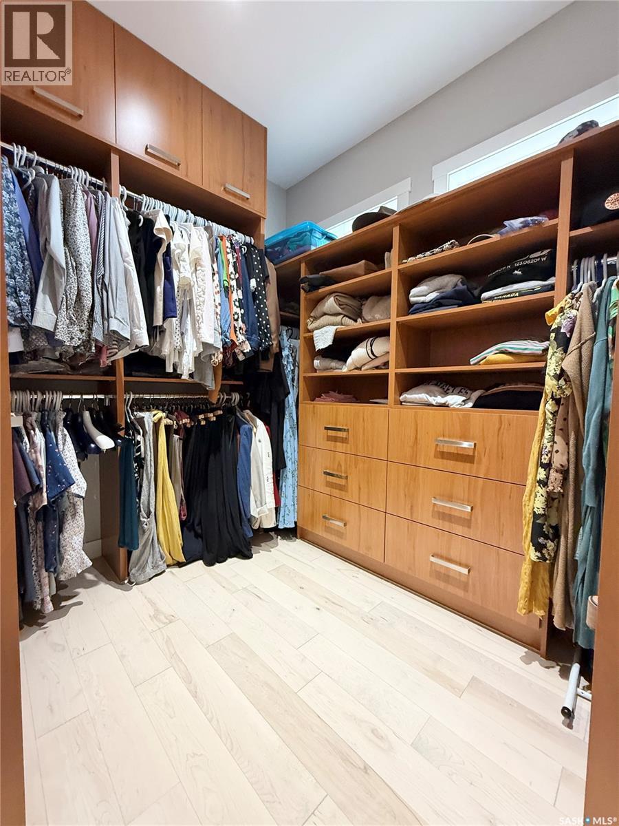 1832 Gordon Miles Place, Weyburn, SK - Indoor With Storage