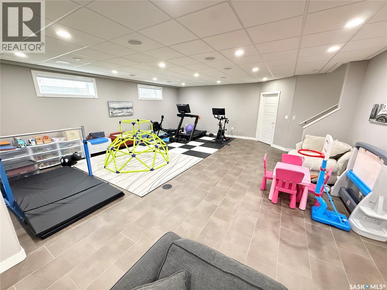 1832 Gordon Miles Place, Weyburn, SK - Indoor Photo Showing Basement