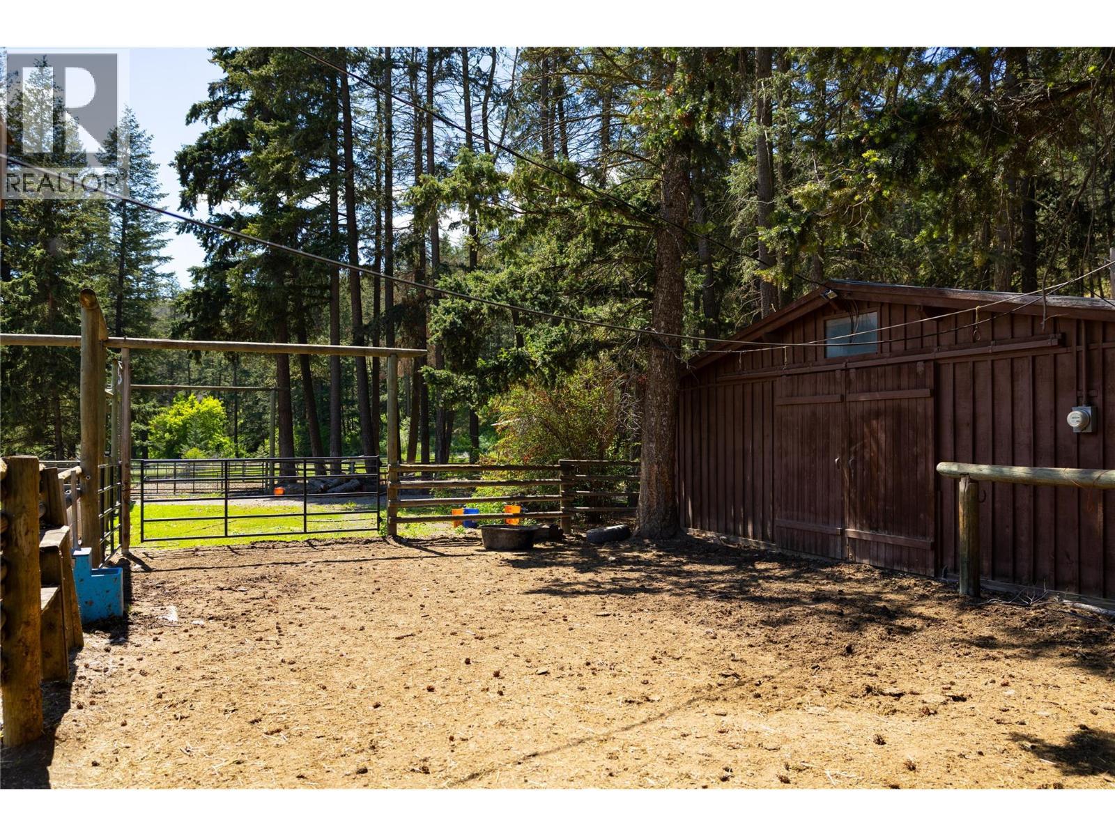 4644 97 Highway, Westwold, BC - Outdoor