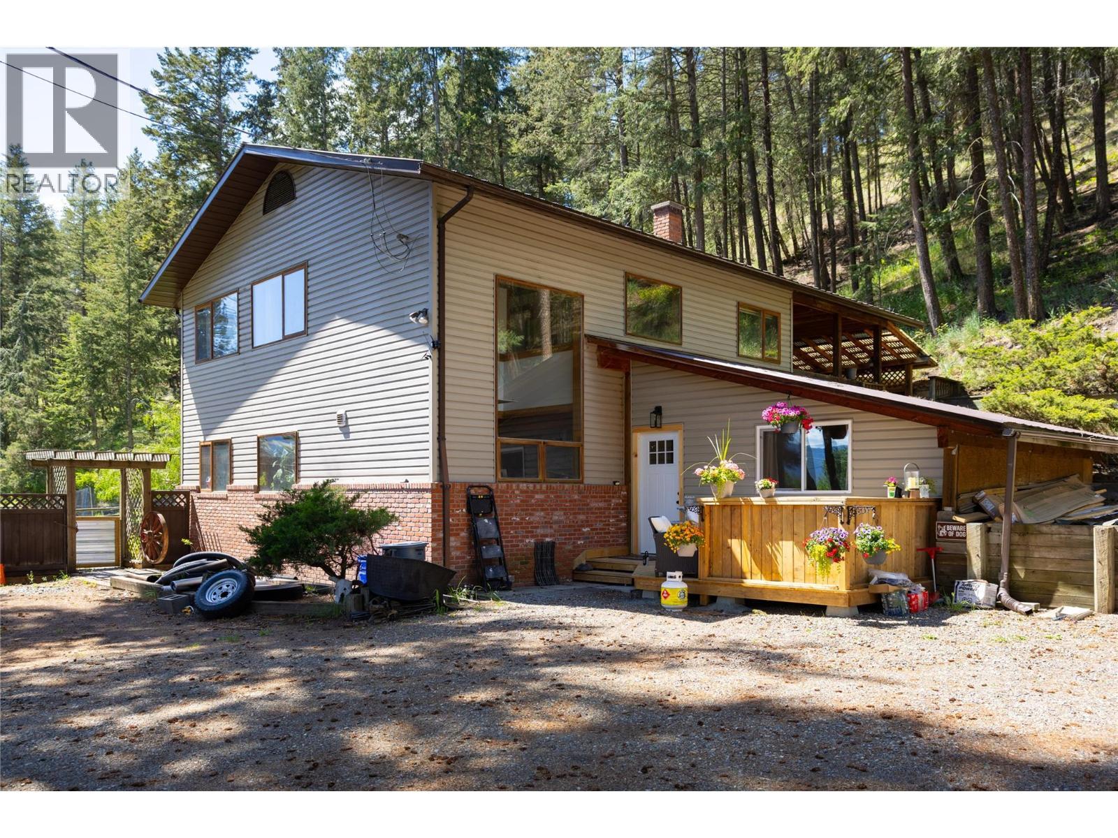 Front corner view - 4644 97 Highway, Westwold, BC - Outdoor With Exterior