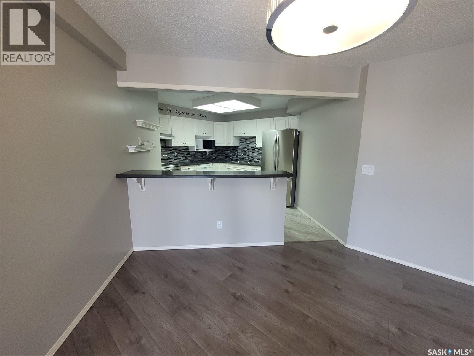 409 301 Cree Place, Saskatoon, SK - Indoor Photo Showing Kitchen
