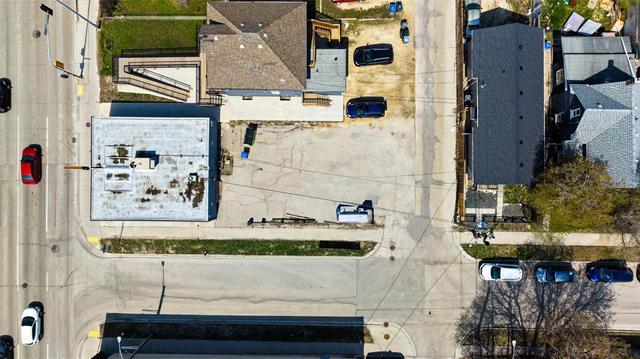 163 Henderson Hwy, Winnipeg, MB