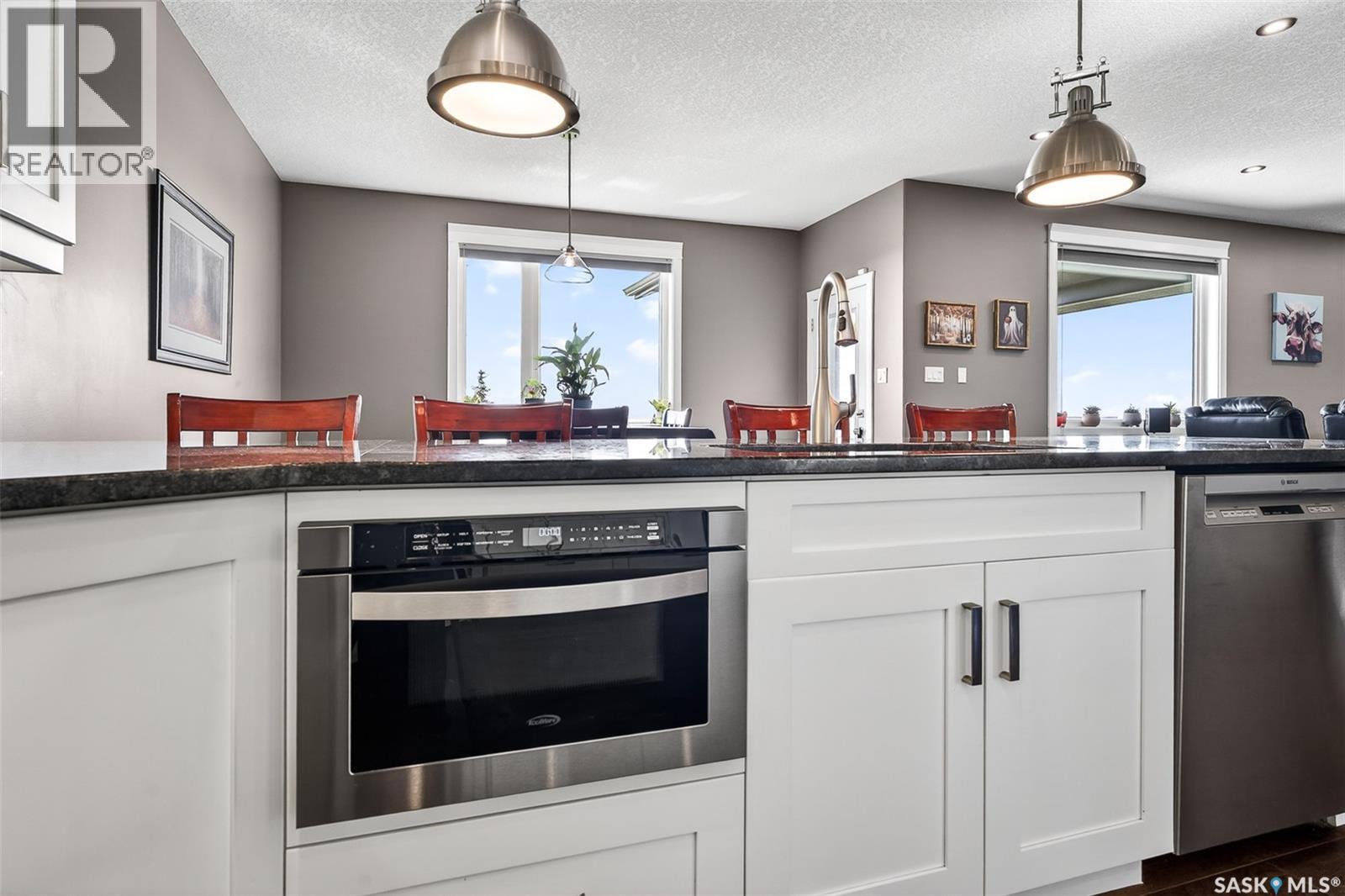 156 Iron Bridge Drive, Moose Jaw, SK - Indoor Photo Showing Kitchen