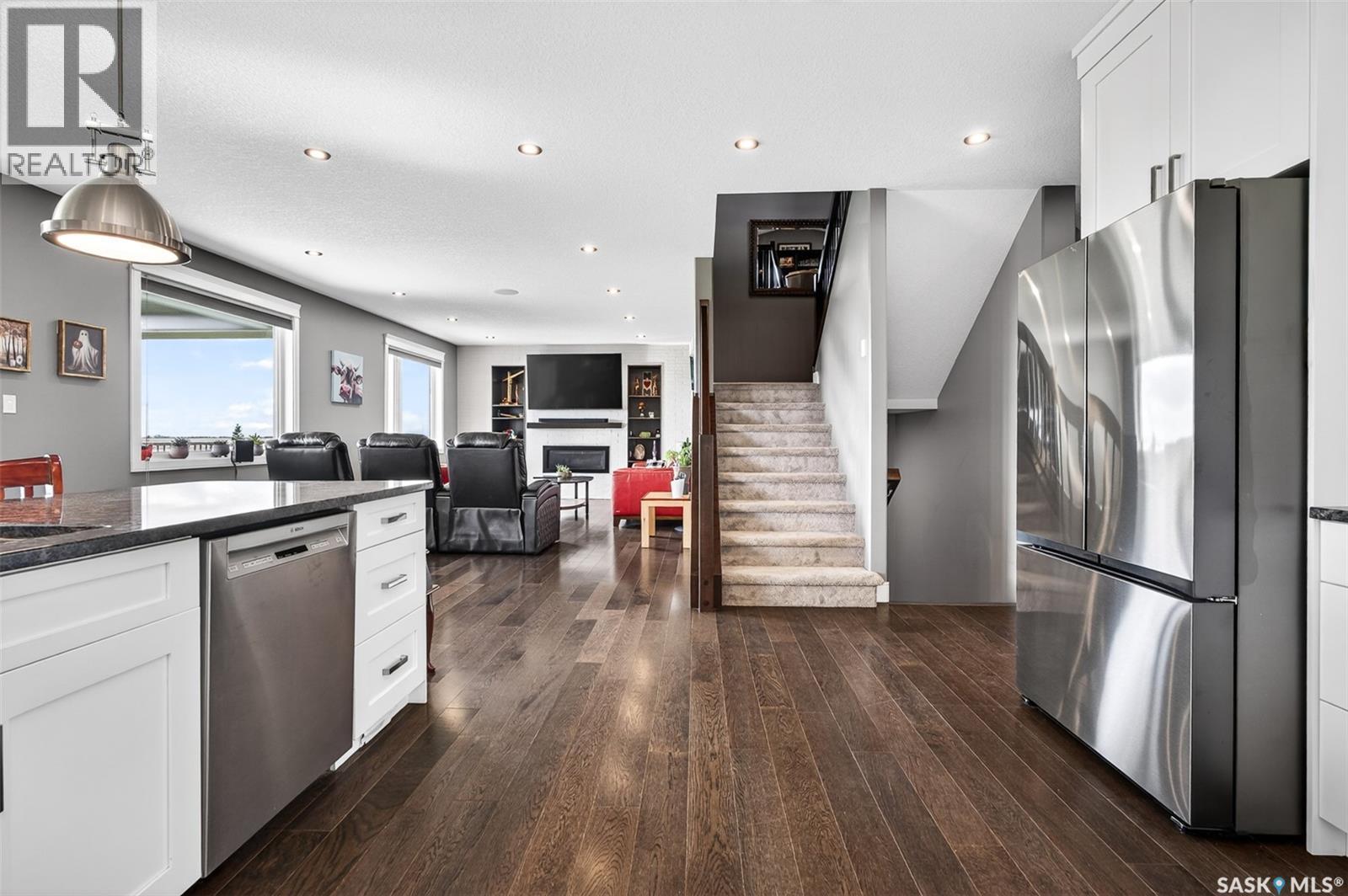 156 Iron Bridge Drive, Moose Jaw, SK - Indoor Photo Showing Kitchen With Upgraded Kitchen