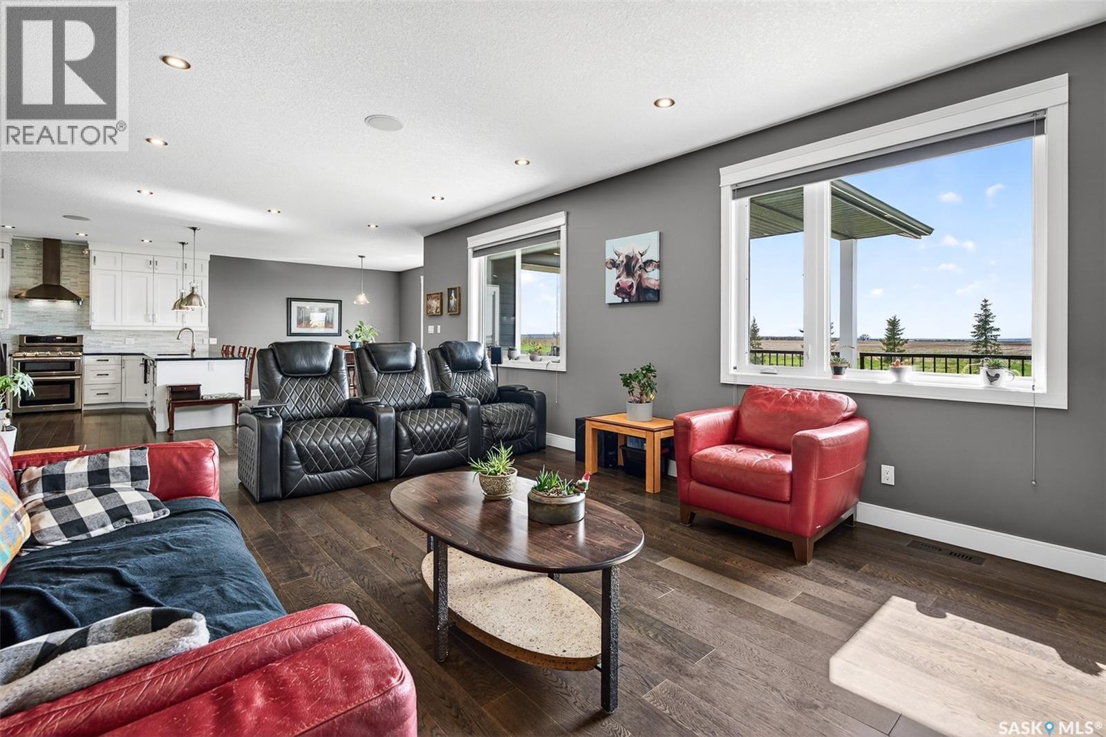 156 Iron Bridge Drive, Moose Jaw, SK - Indoor Photo Showing Living Room
