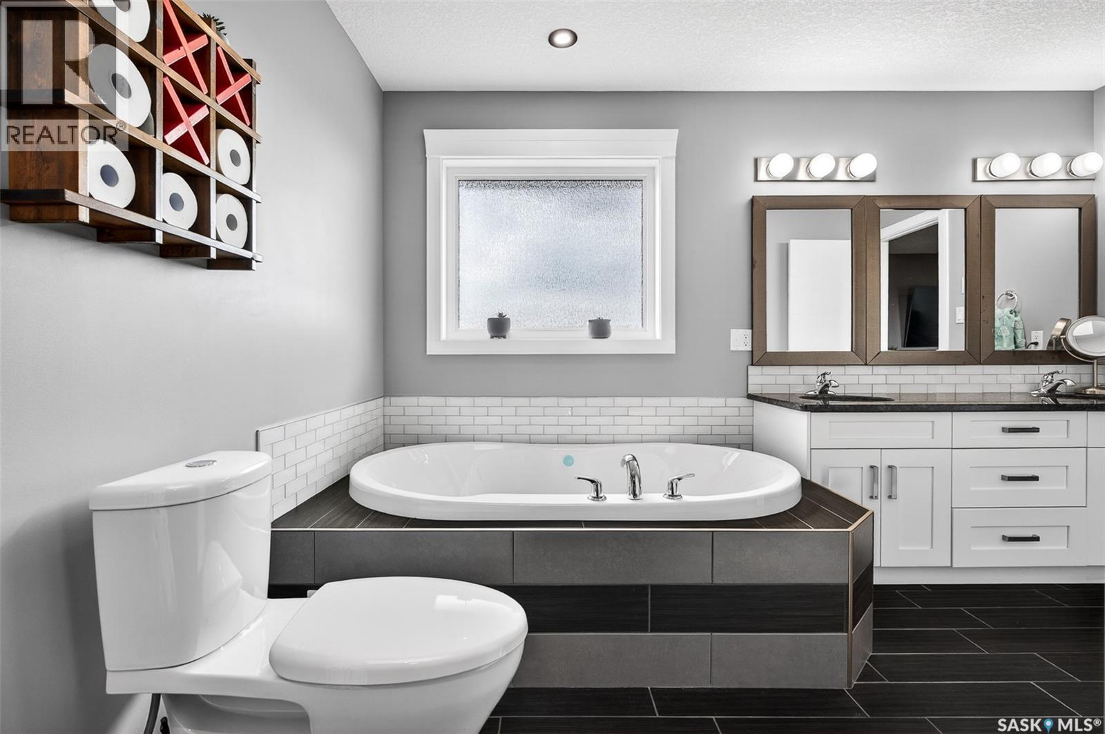 156 Iron Bridge Drive, Moose Jaw, SK - Indoor Photo Showing Bathroom