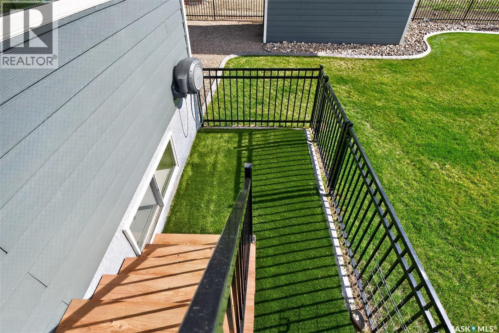 156 Iron Bridge Drive, Moose Jaw, SK - Outdoor