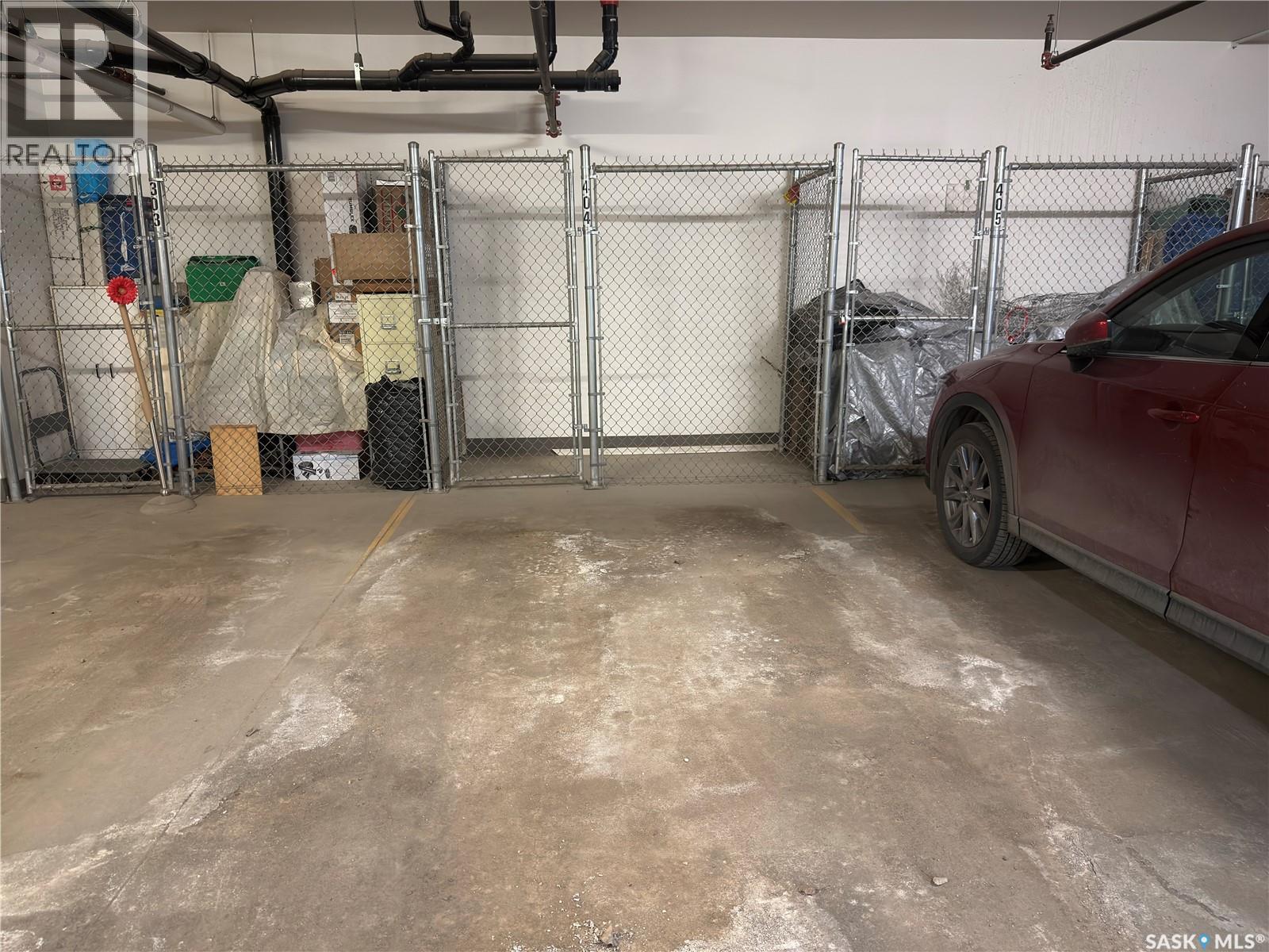 404 395 River Street E, Prince Albert, SK - Indoor Photo Showing Garage