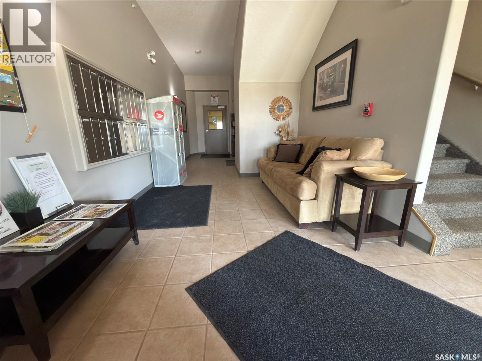 404 395 River Street E, Prince Albert, SK - Indoor