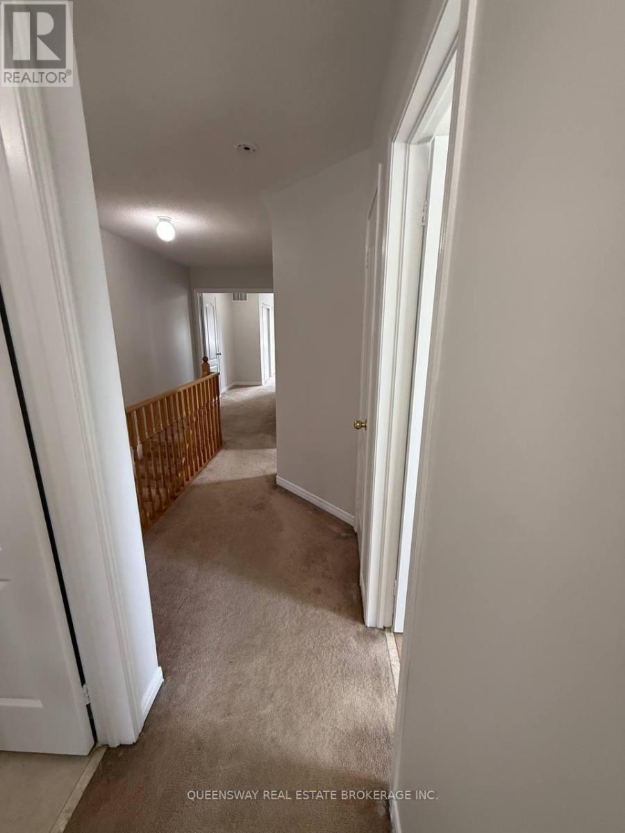 514 Candlestick Circle, Mississauga, ON - Indoor Photo Showing Other Room