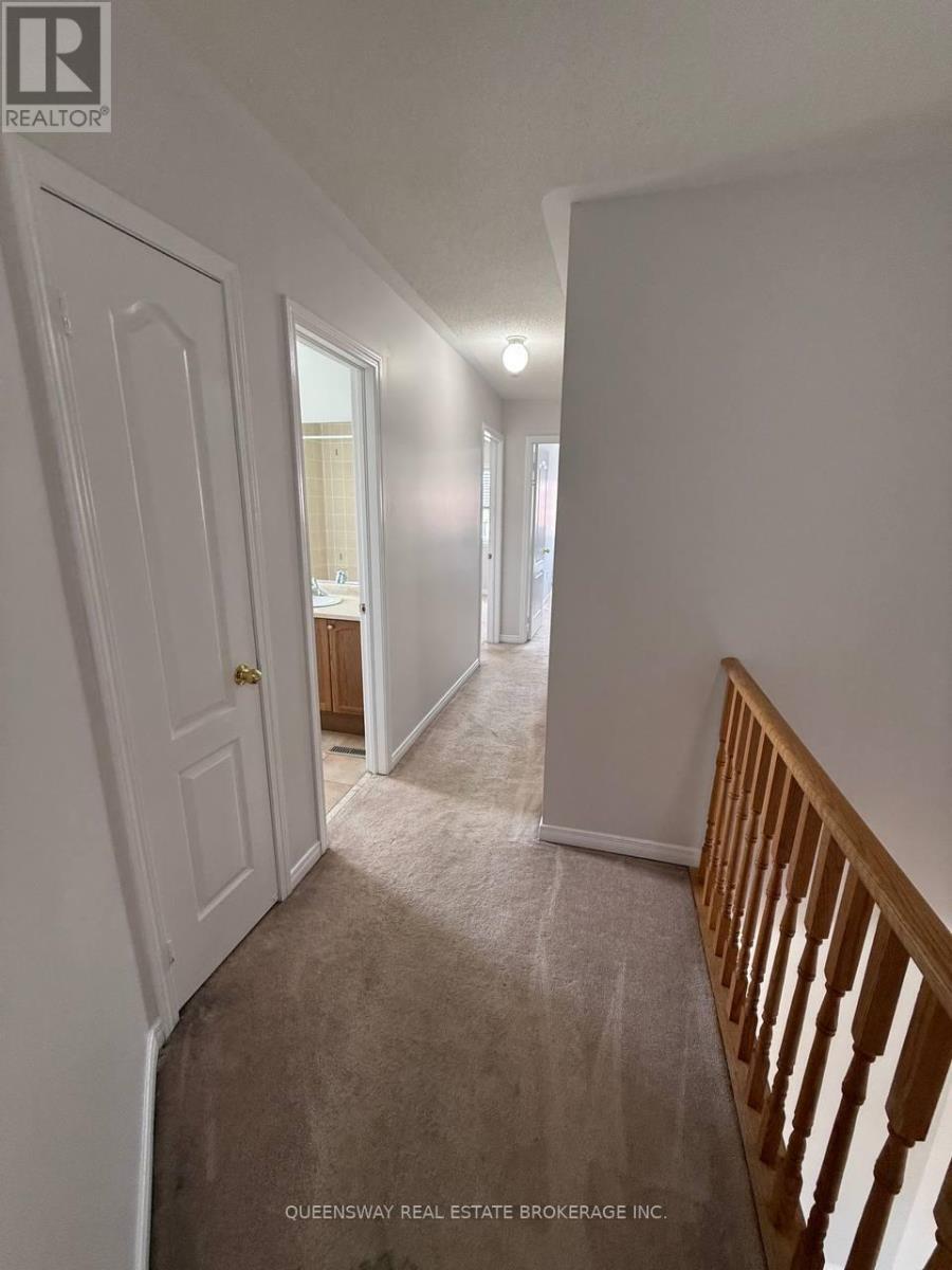 514 Candlestick Circle, Mississauga, ON - Indoor Photo Showing Other Room