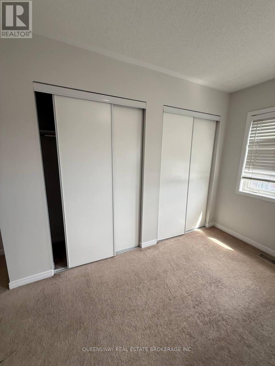 514 Candlestick Circle, Mississauga, ON - Indoor Photo Showing Other Room