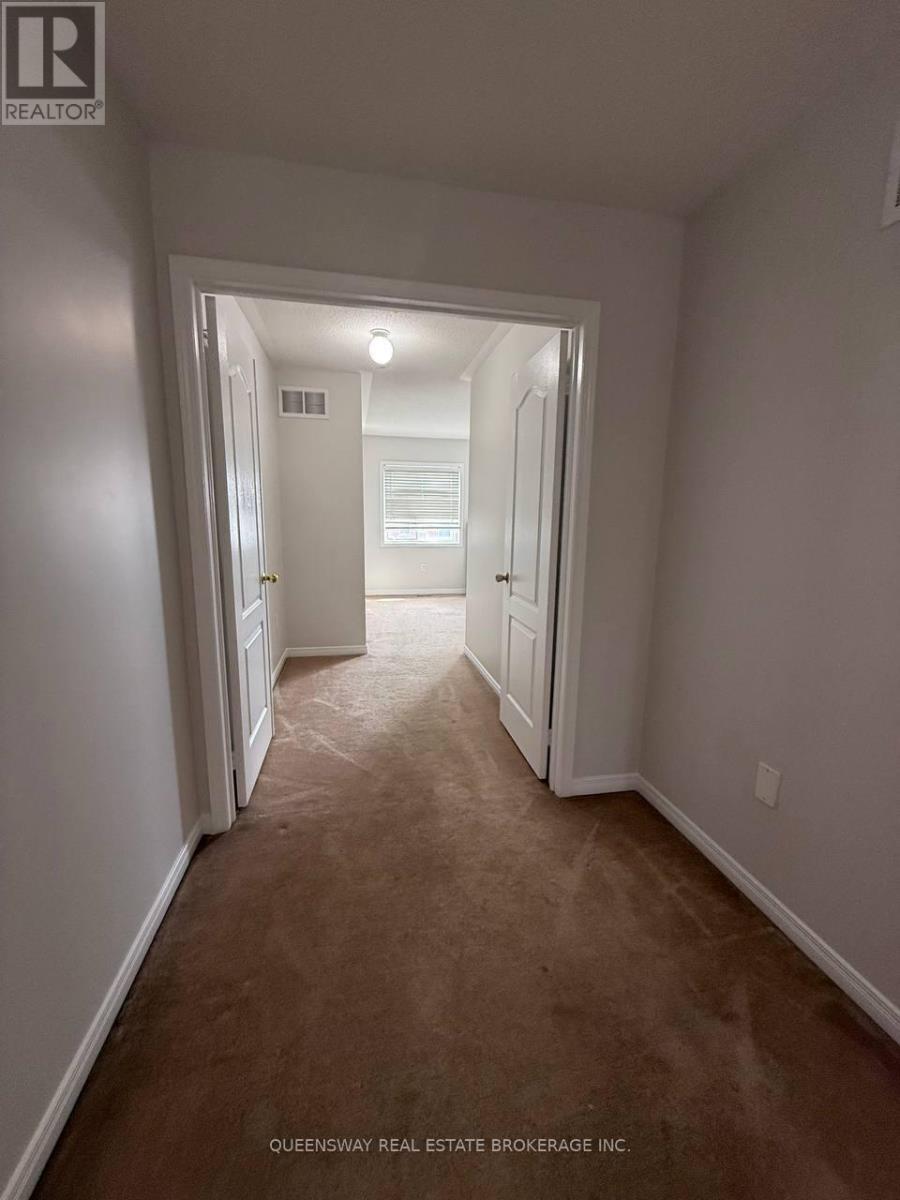 514 Candlestick Circle, Mississauga, ON - Indoor Photo Showing Other Room