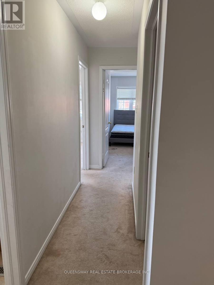514 Candlestick Circle, Mississauga, ON - Indoor Photo Showing Other Room