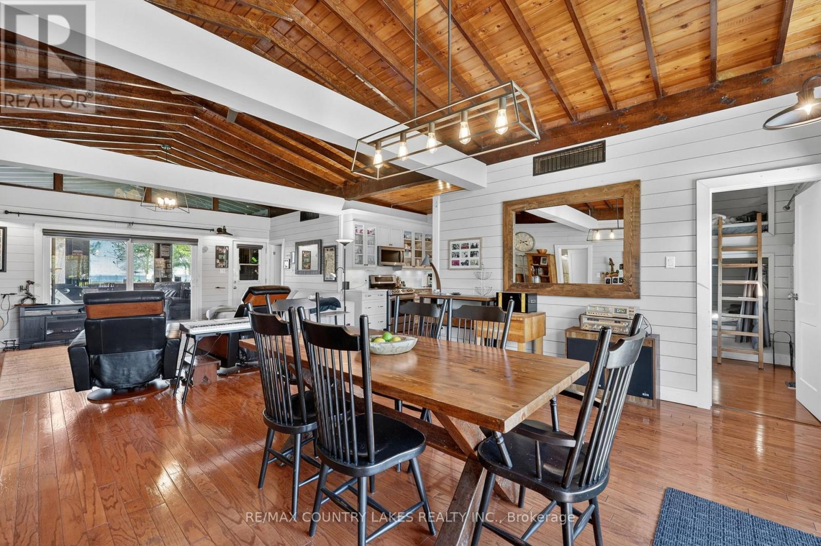 19 Poplar Crescent, Ramara, ON - Indoor Photo Showing Dining Room