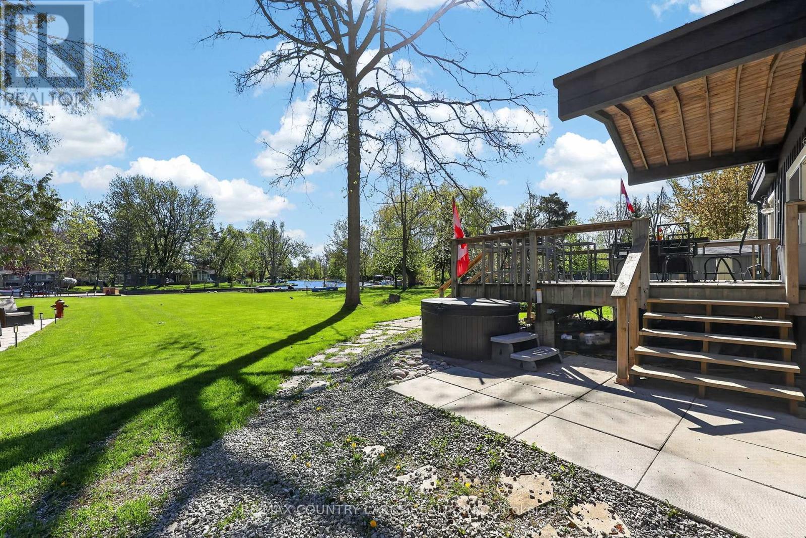 19 Poplar Crescent, Ramara, ON - Outdoor With Deck Patio Veranda