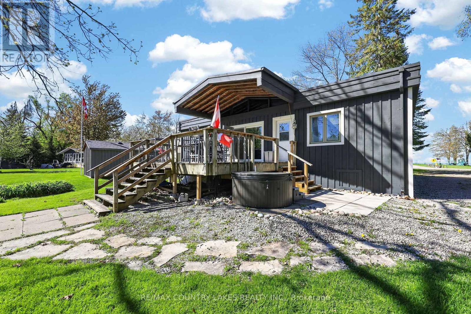 19 Poplar Crescent, Ramara, ON - Outdoor With Deck Patio Veranda