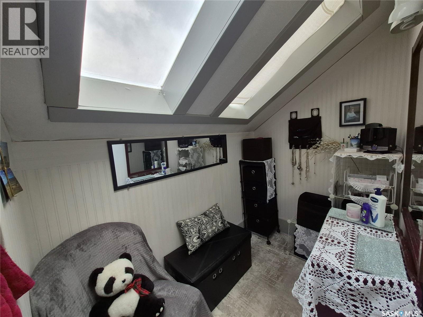 244 3Rd Avenue Nw, Swift Current, SK - Indoor